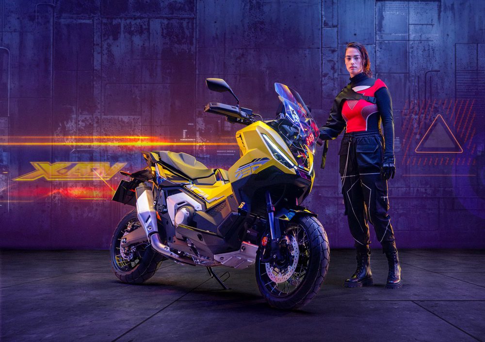 25YM Honda X-ADV